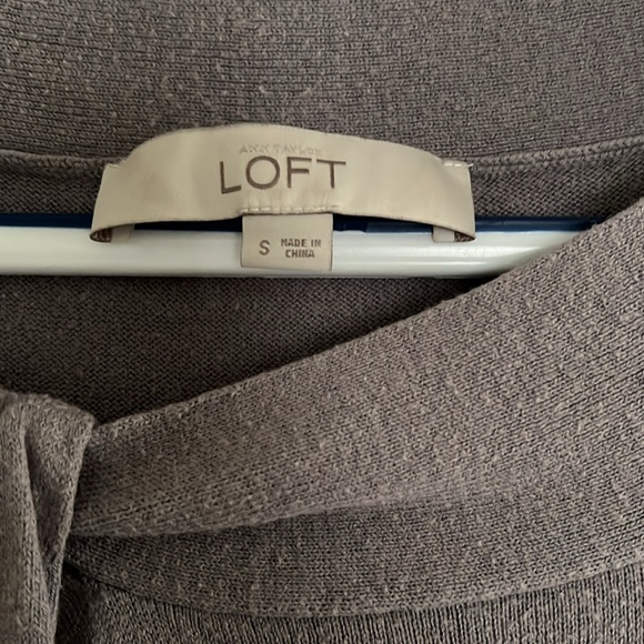 🍁 EUC Loft Cap Sleeve Top - Picture 3 of 4